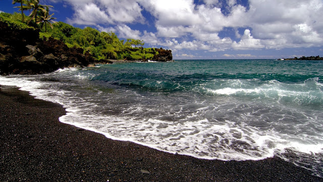 Beaches maui-hawaii-black-beach